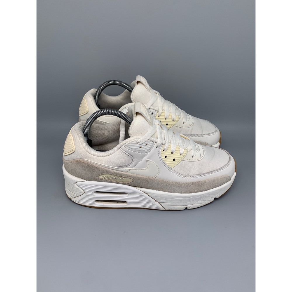 Nike Air Max 90 LV8 Sail Gum Running Shoes FD4328-100‎ Women's Sz 9
